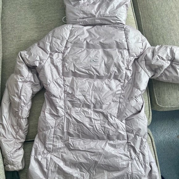 KJUS Special Edition Ski Jacket- will keep you WARM! - Picture 5 of 13